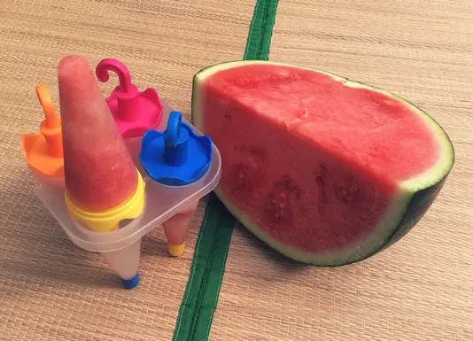 Glace à l’eau à la pastèque