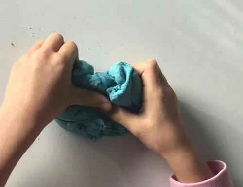 Pâte à modeler « maison »